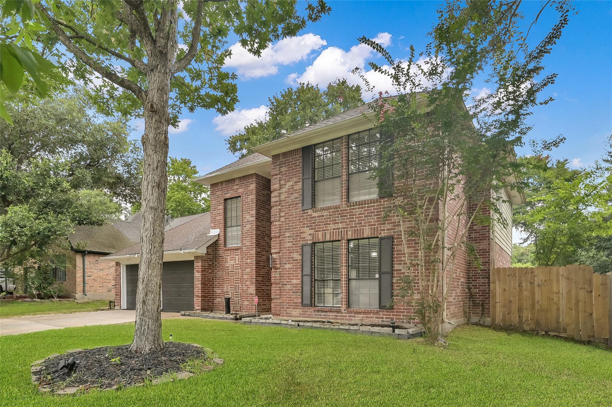 2819 Lexington Woods Drive