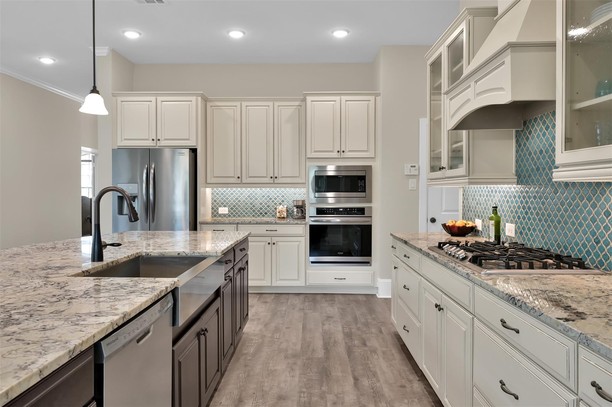 3825 Hawthorn Shadow Court