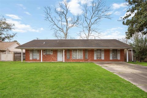 Photo of 7131 Bellaire Boulevard, Houston, TX 77074 (MLS # 25434459)