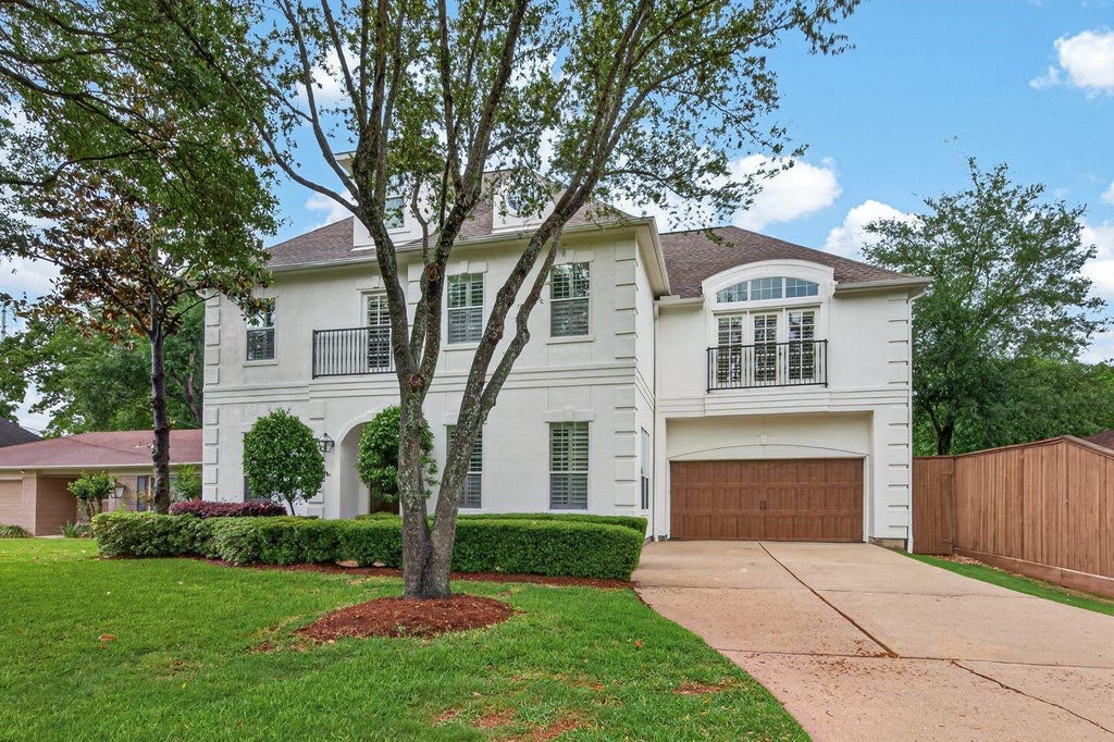 Photo of 10932 Lasso Lane, Houston, TX 77079 (MLS # 55311824)
