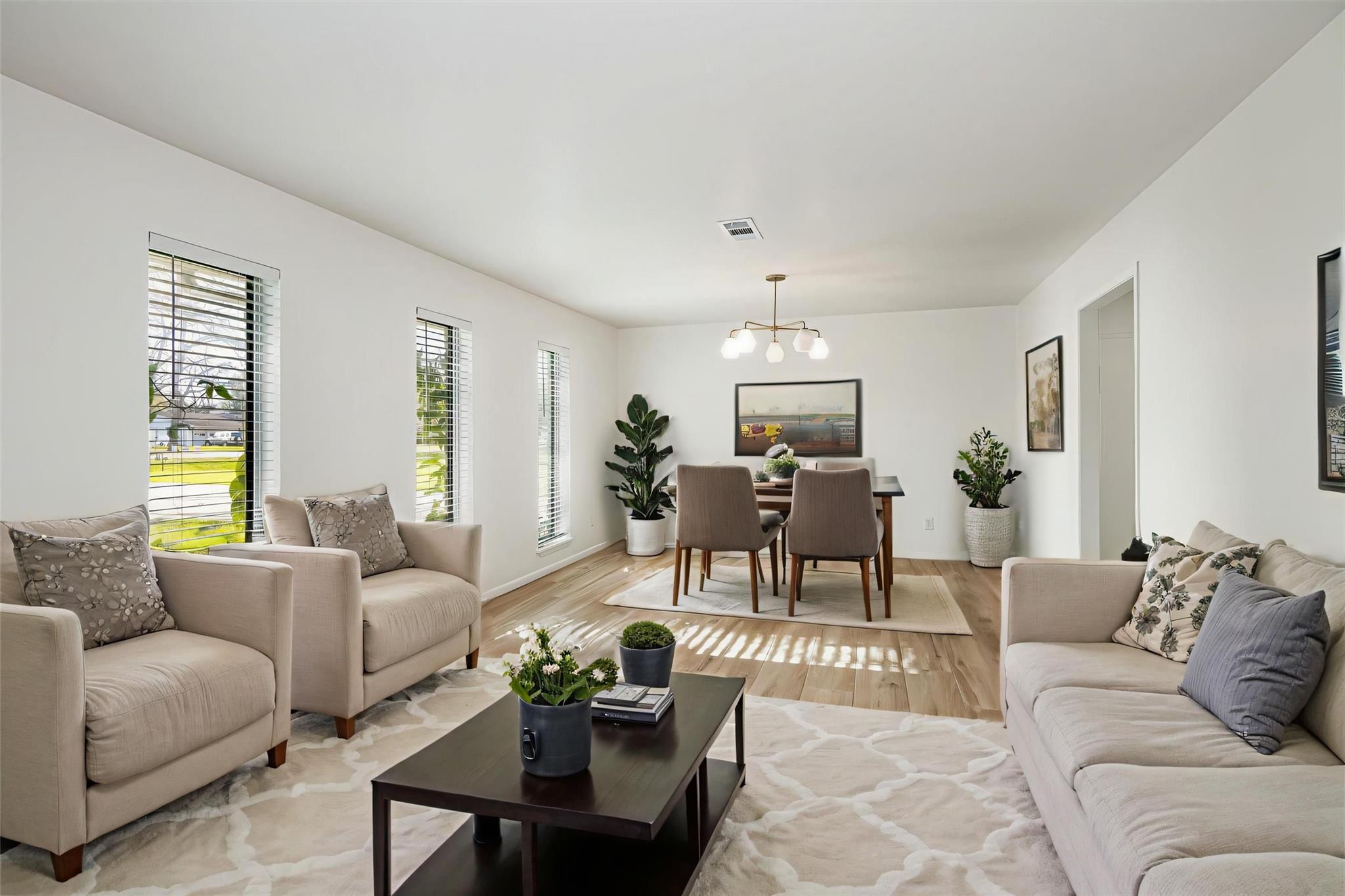 416 Southern Oaks Drive