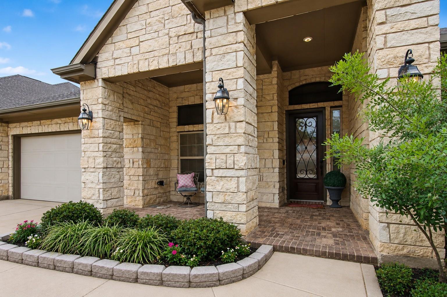 6710 Cottonwood Crest Lane