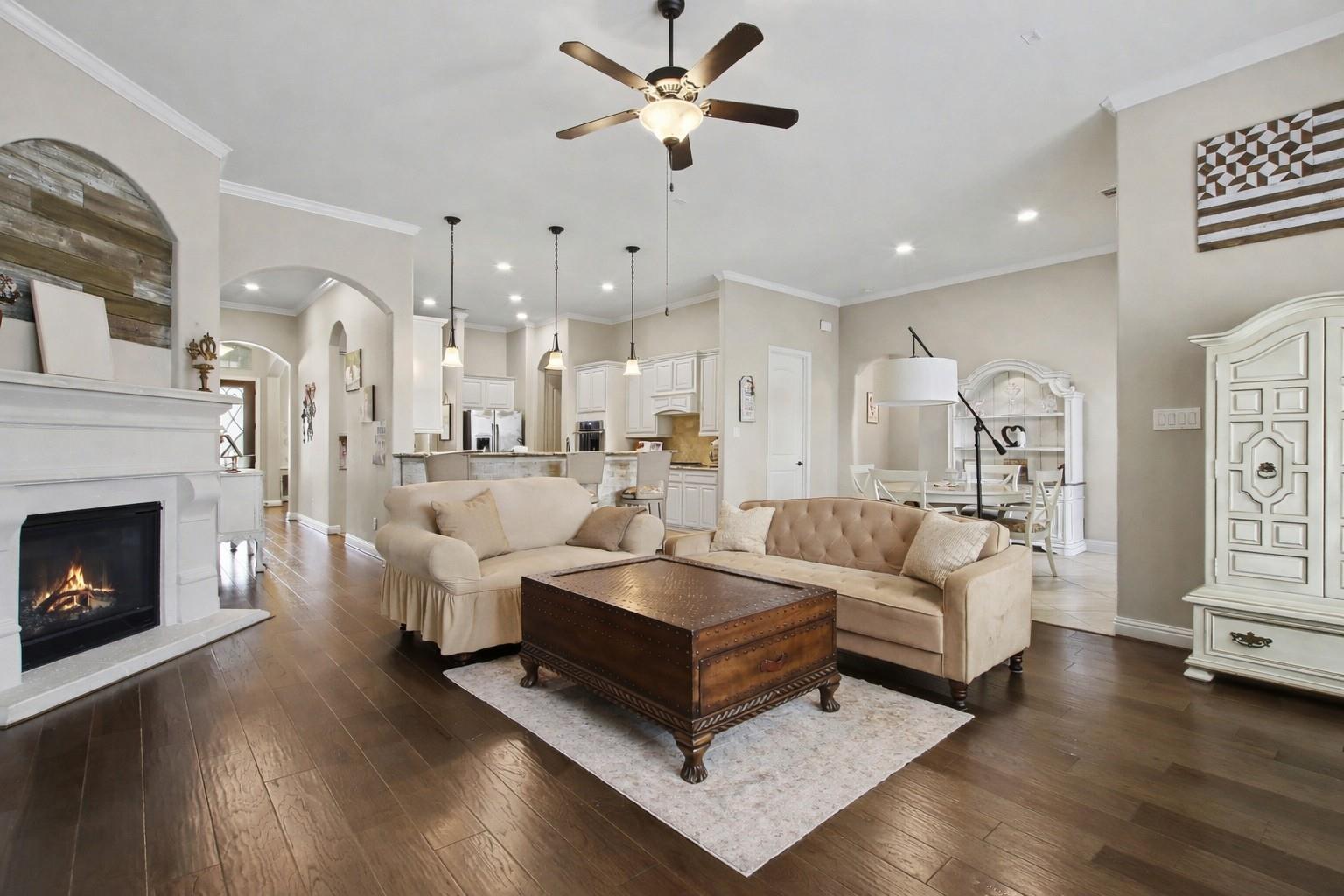 6710 Cottonwood Crest Lane