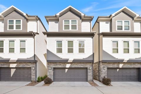 Photo of 845 Fisher Street #F, Houston, TX 77018 (MLS # 37052076)