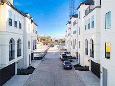 Photo of 3327 Beverly Forest Drive, Houston, TX 77057 (MLS # 41733512)