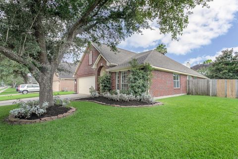 1828 Barretts Glen Drive Pearland TX 77581