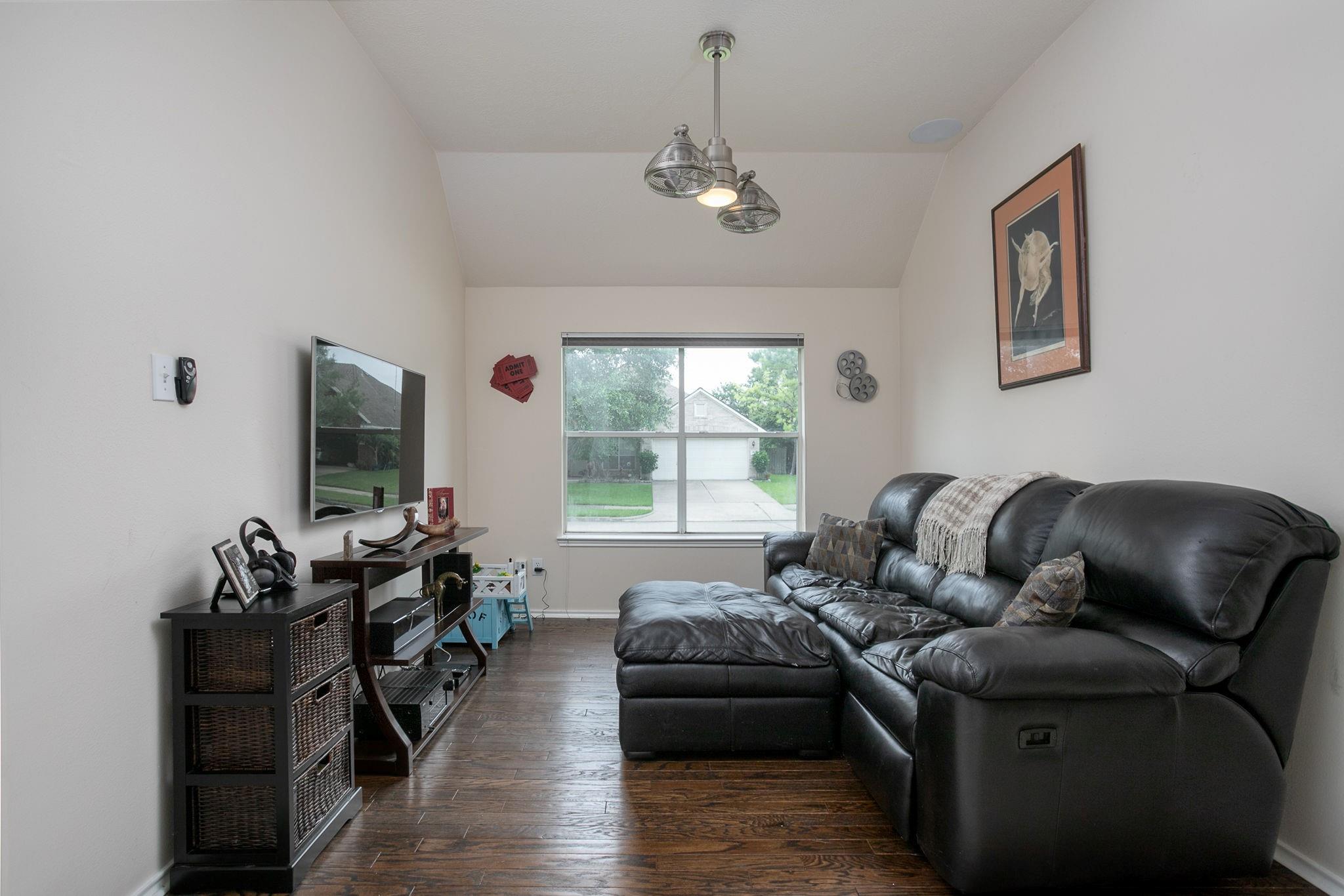 1828 Barretts Glen Drive