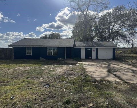 Homes For Sale - 20202 Highway 36<br/> Guy, TX 77444