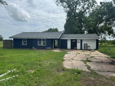 Homes For Sale - 20202 Highway 36<br/> Guy, TX 77444