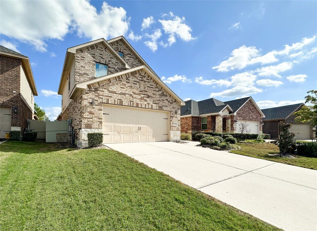 Photo of 16817 Pink Wintergreen Drive, Conroe, TX 77385 (MLS # 39737207)