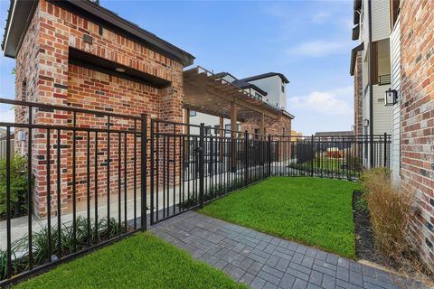 Tiny photo for 9208 Washington Heights Street St, Houston, TX 77063 (MLS # 8707596)