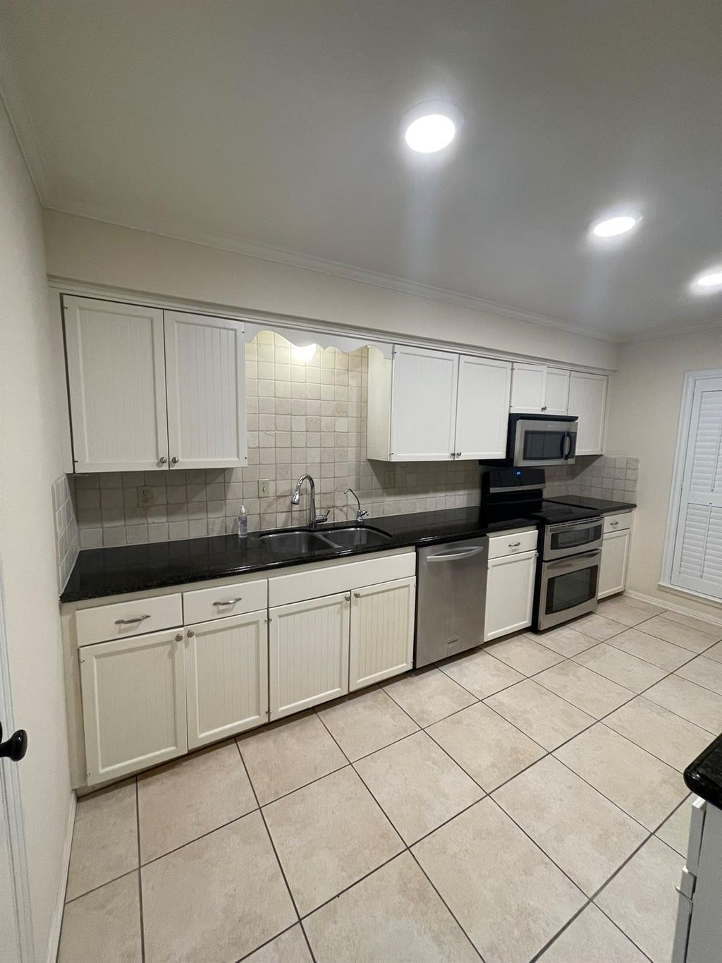 Photo of 6452 Olympia Dr Dr, Houston, TX 77057 (MLS # 10897838)