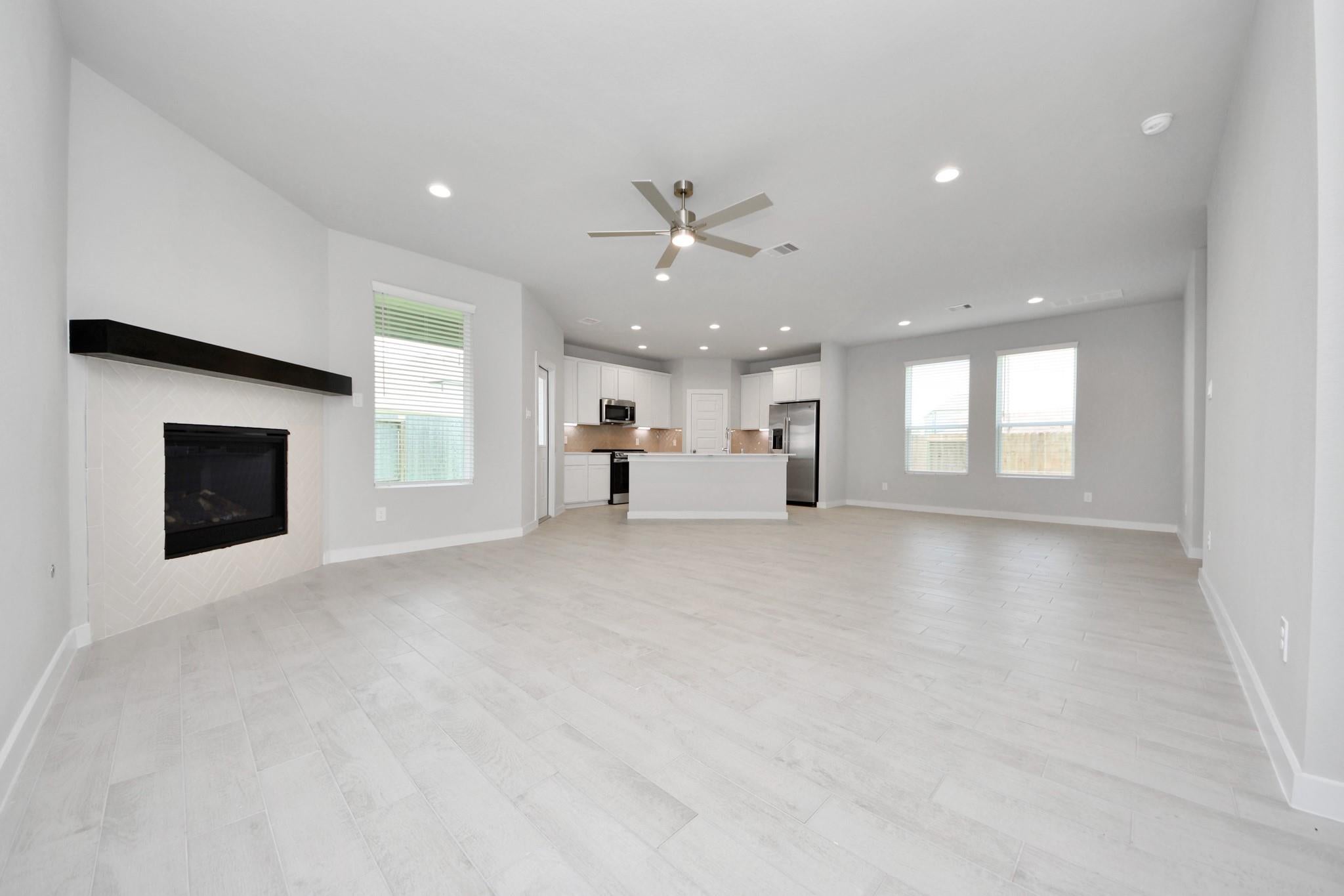 18539 Athena Flower Drive
