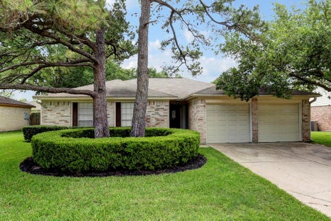 Photo of 6826 River Mill Drive, Spring, TX 77379 (MLS # 63684850)
