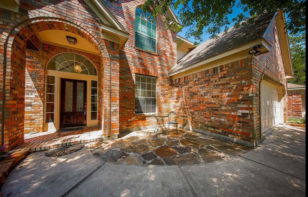 Photo of 3 Sweet Birch Place, The Woodlands, TX 77382 (MLS # 60681814)