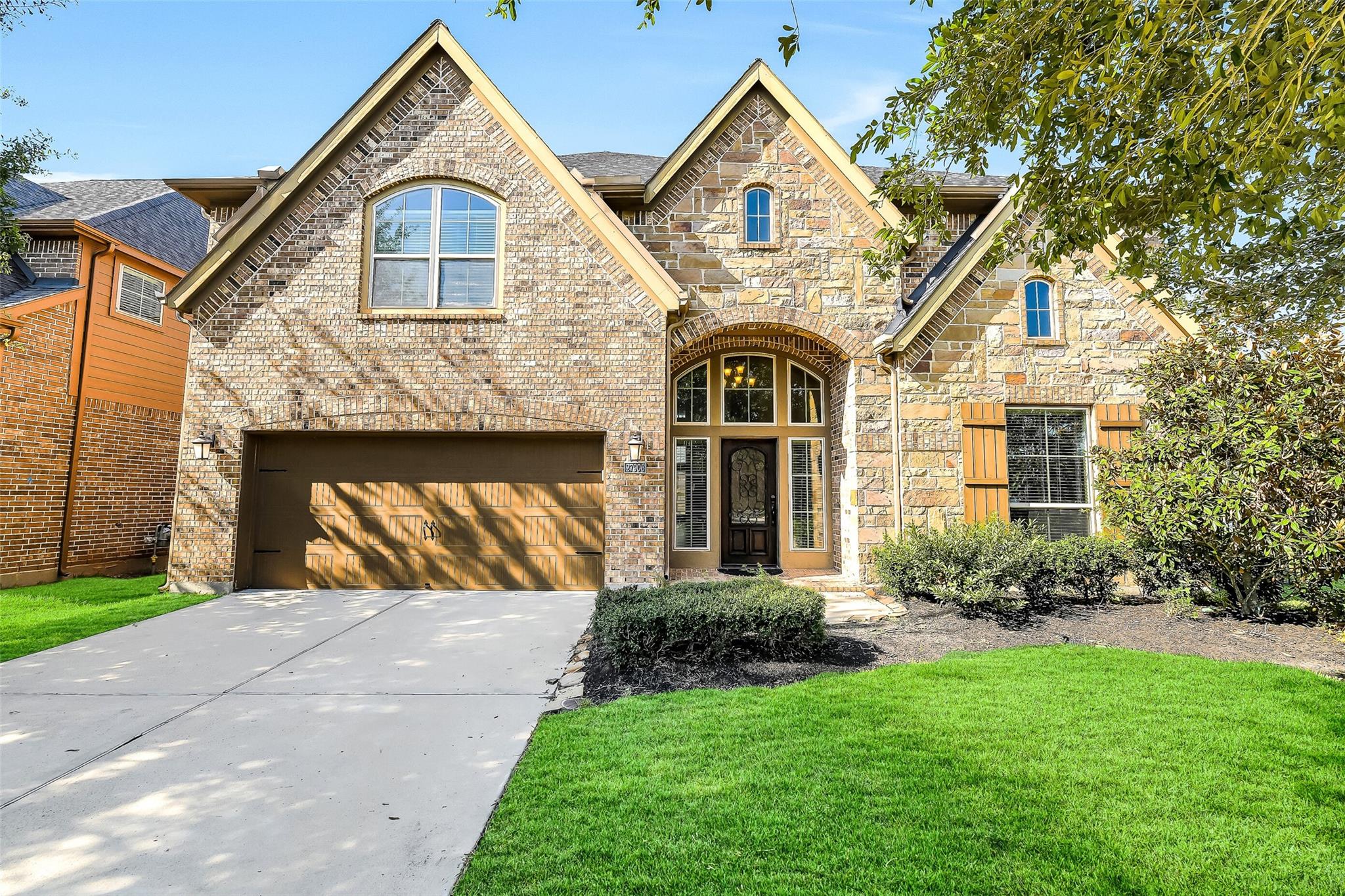 27906 Colonial Point Drive