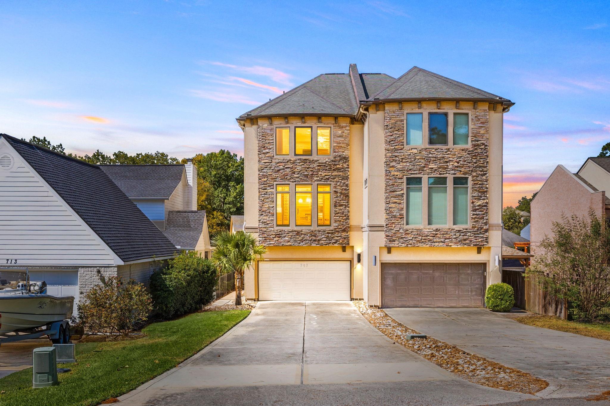 717 Paradise Lane