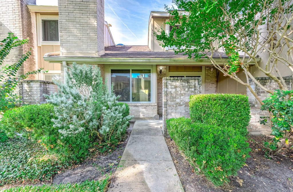 Photo of 11609 Village Place Drive, Houston, TX 77077 (MLS # 98259344)