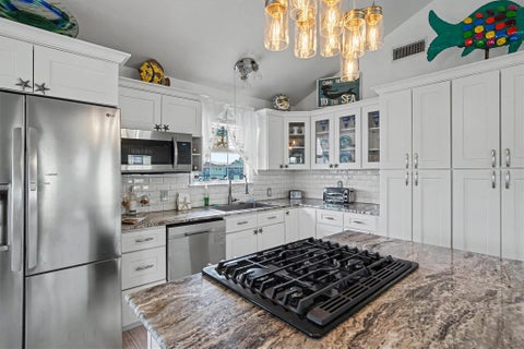 Photo of 192 Barracuda Street, Bayou Vista, TX 77563 (MLS # 59348731)