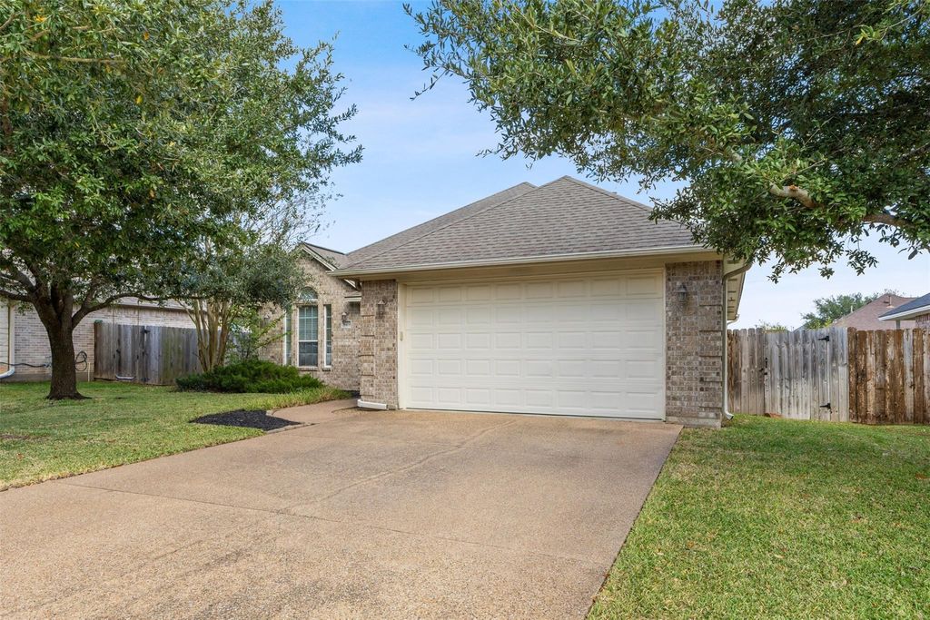 Photo of 8419 Lauren Drive, College Station, TX 77845 (MLS # 37072932)