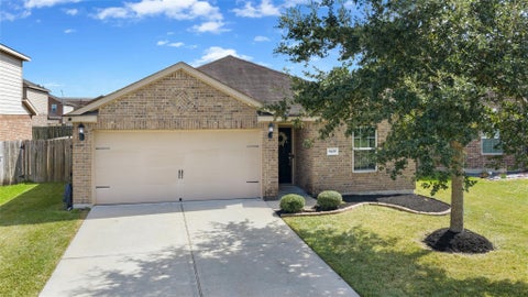 Photo of 9439 Gold Mountain Drive, Rosharon, TX 77583 (MLS # 41678625)