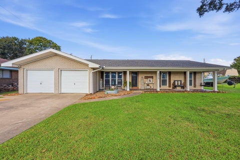 Photo of 2800 Upton Drive, Port Arthur, TX 77642 (MLS # 92137641)