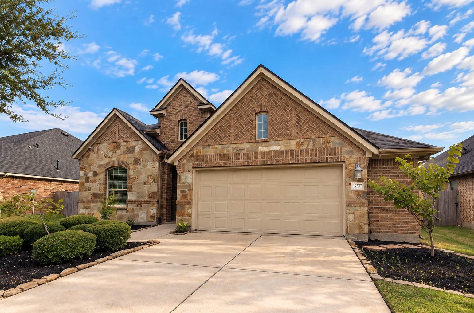 19127 Cannon Hills Lane N