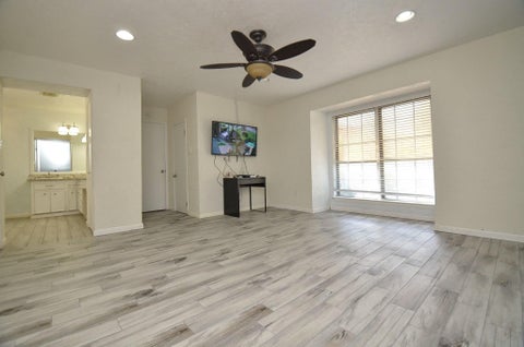 Tiny photo for 2711 Williamsburg Drive, Dickinson, TX 77539 (MLS # 23189264)