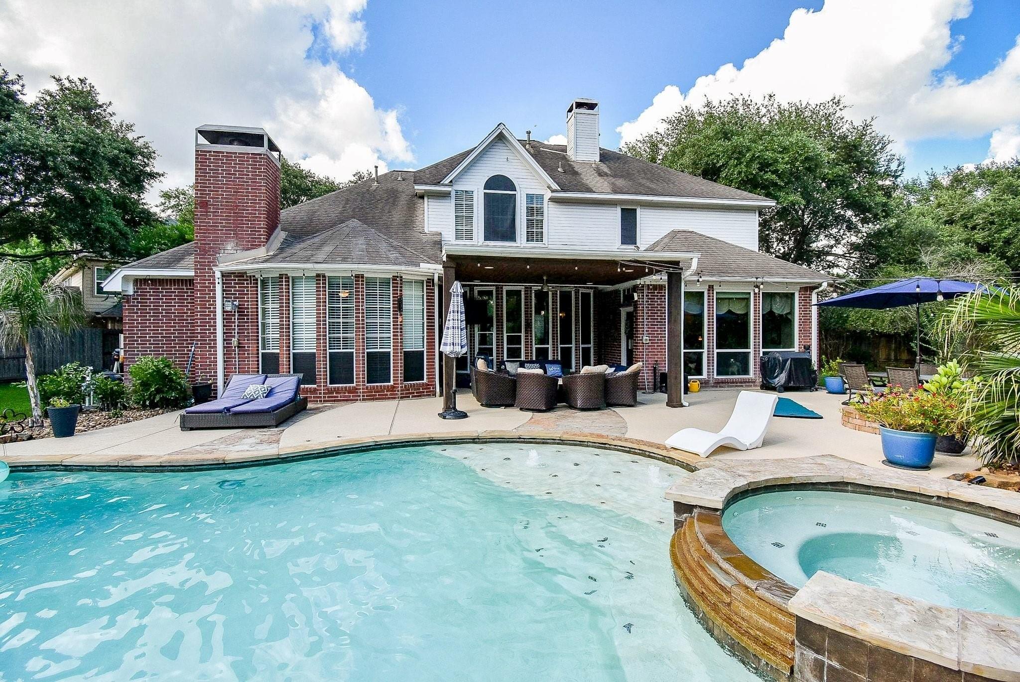 22211 Winding Lake Court