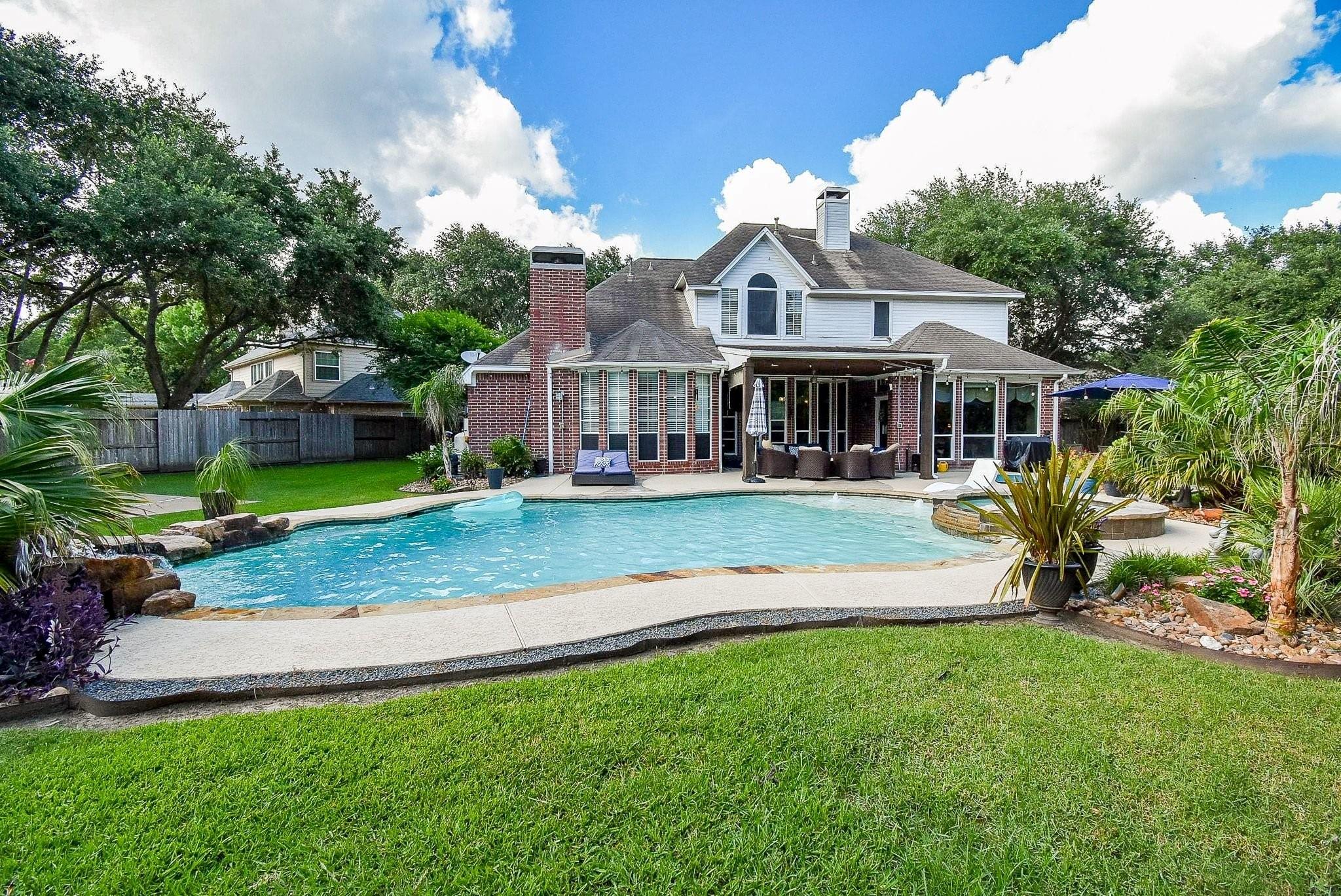 22211 Winding Lake Court