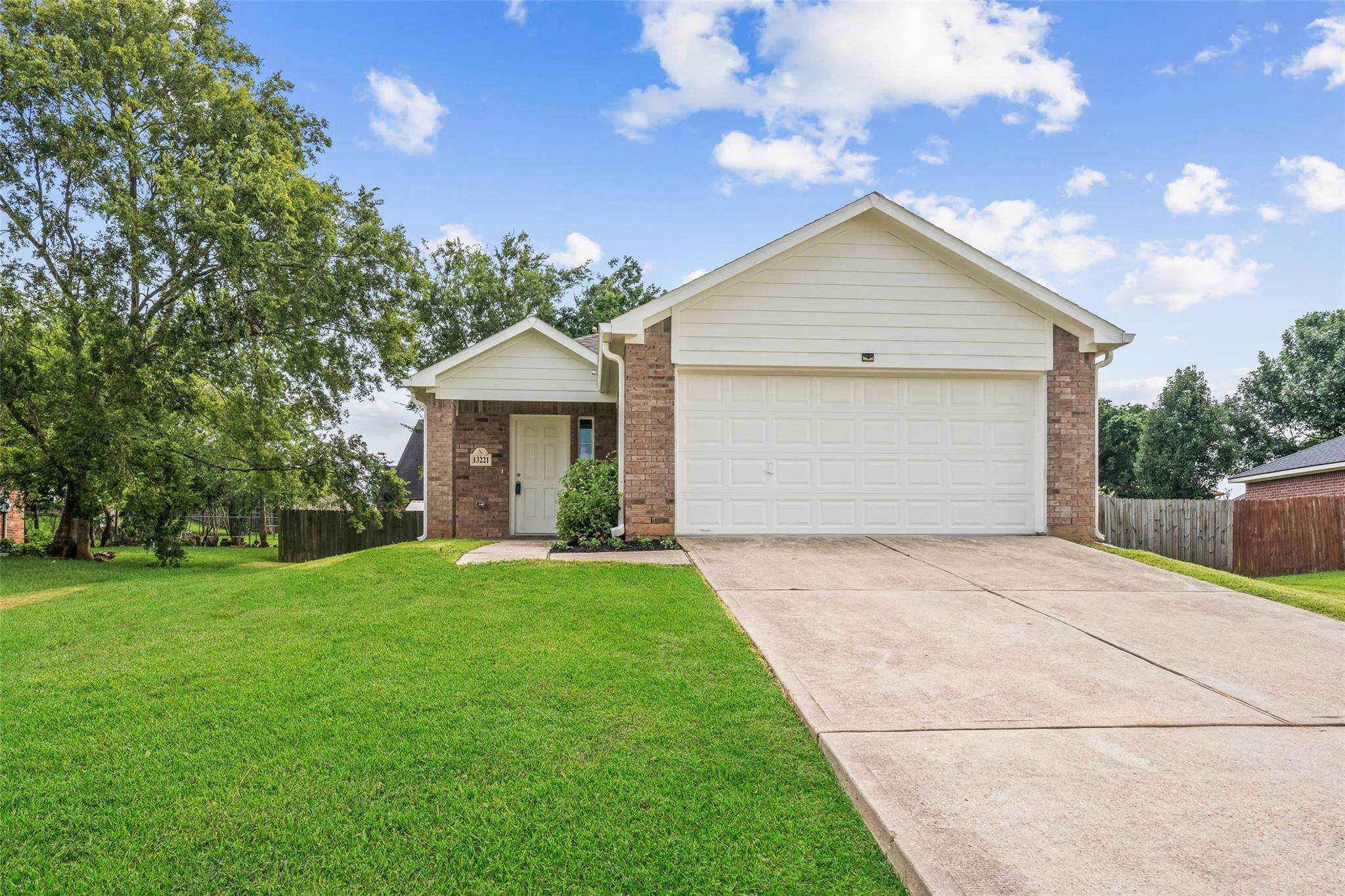 13221 Miller Lane
