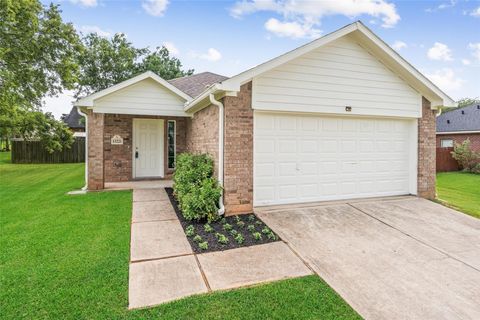 Photo of 13221 Miller Lane, Willis, TX 77318 (MLS # 26465571)
