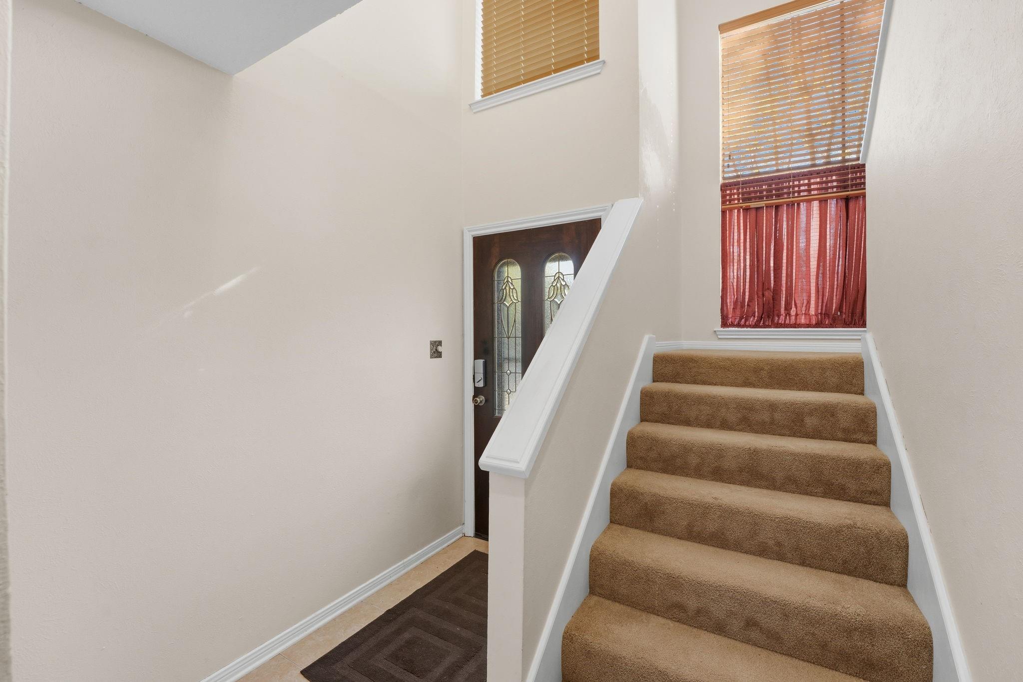 3823 Knollcrest Drive