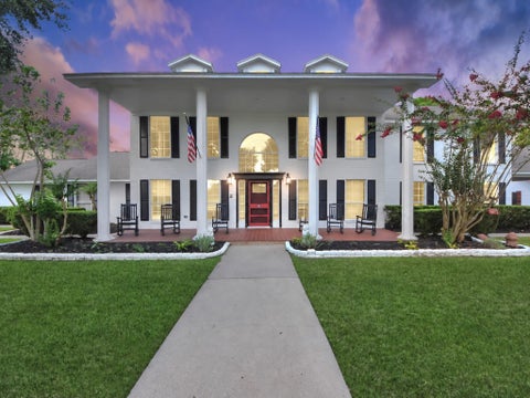 Photo of 1910 Avenue L, Santa Fe, TX 77510 (MLS # 90618766)