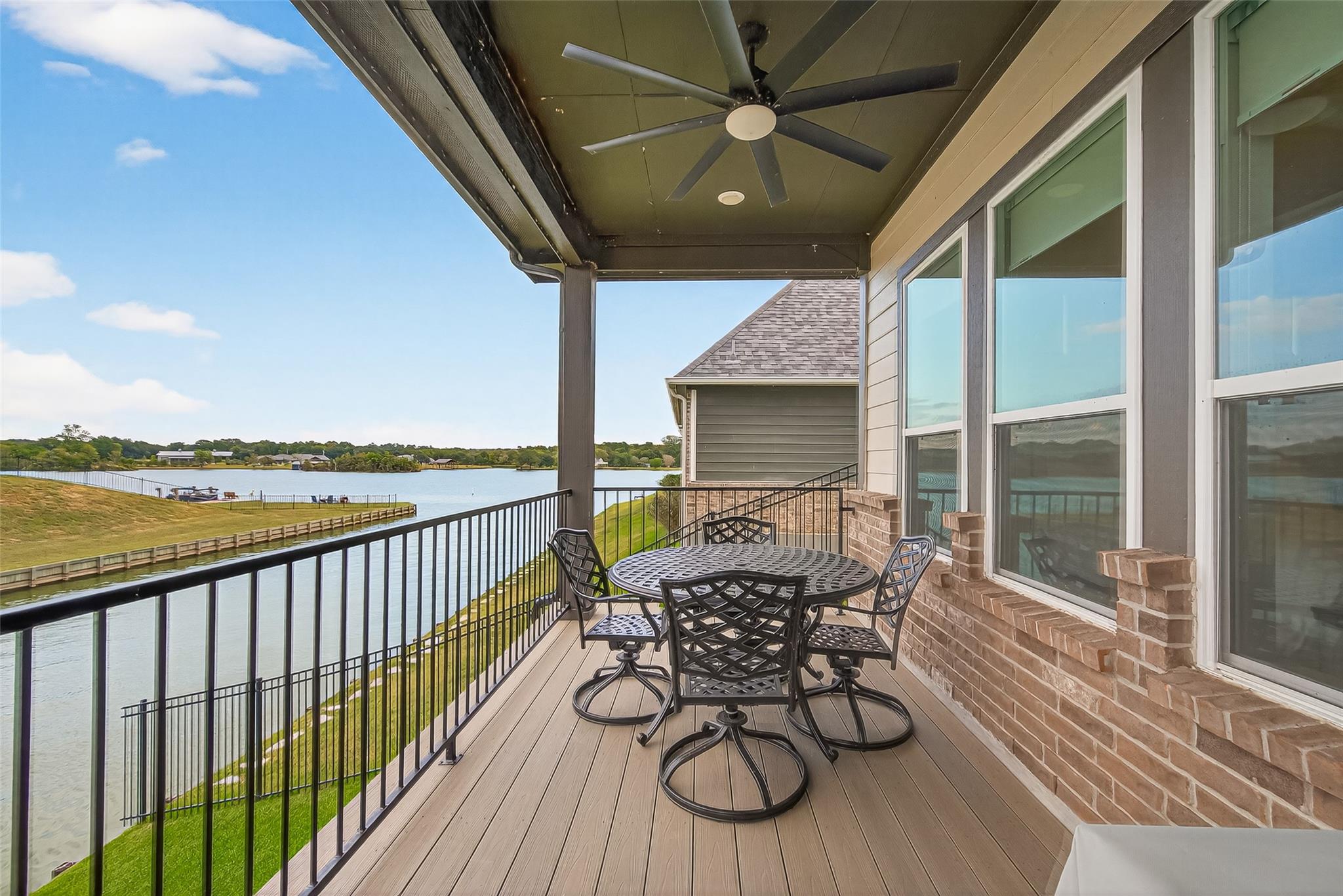 10700 S Lake Mist Lane