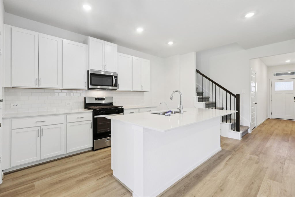 Photo of 1304 Anacapa Street, Huffman, TX 77336 (MLS # 26170173)