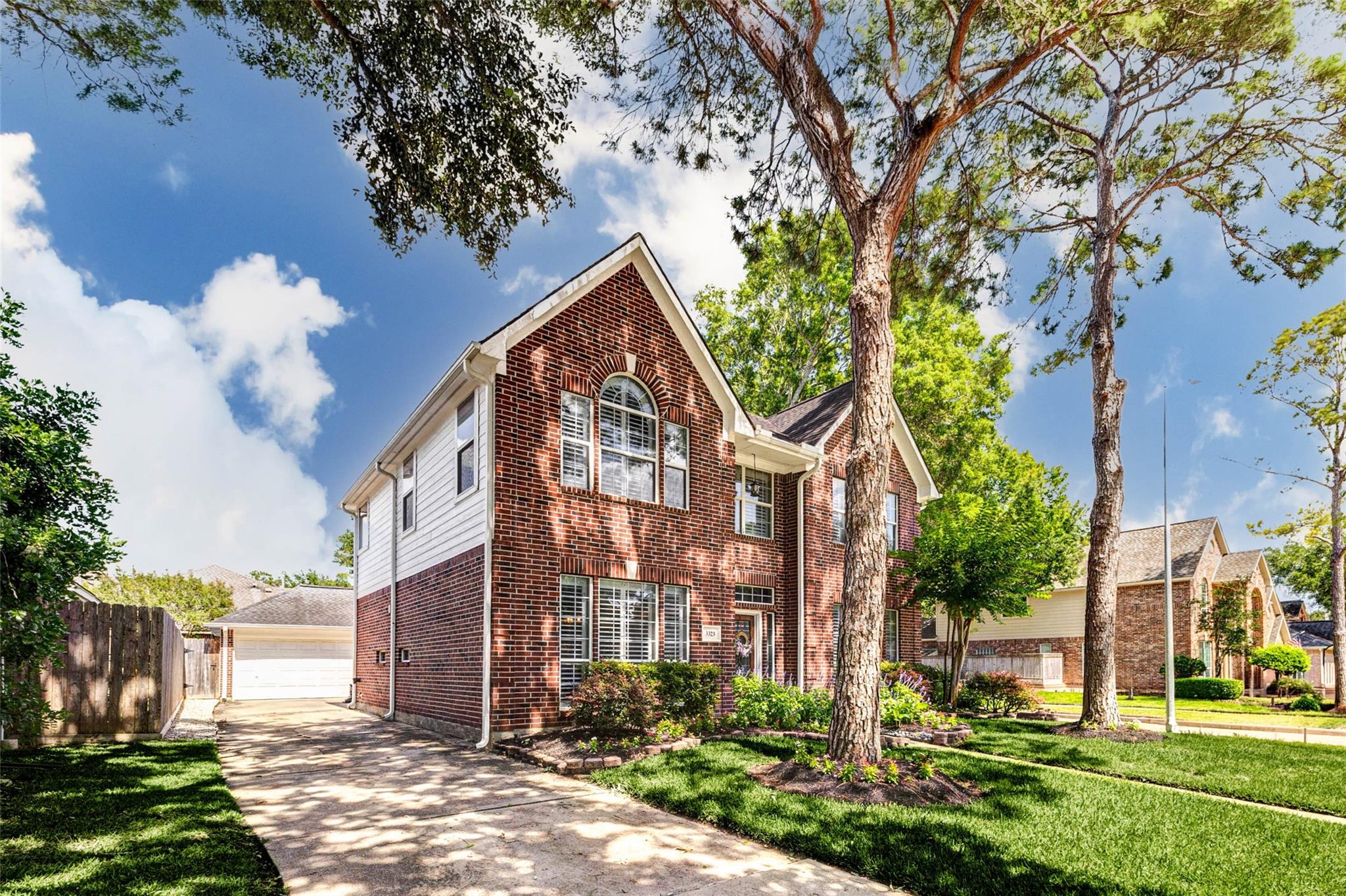3323 Baden Oaks Court