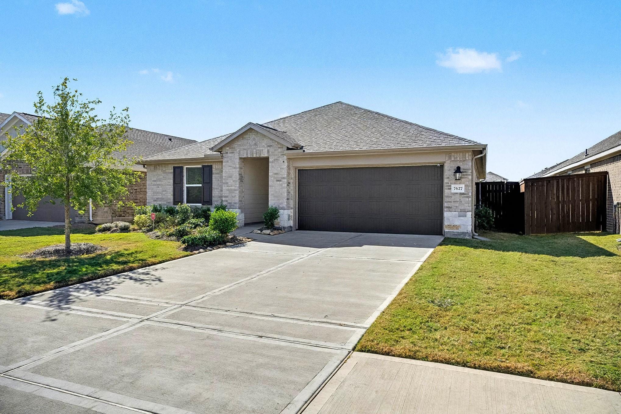 7627 Fremantle Lane