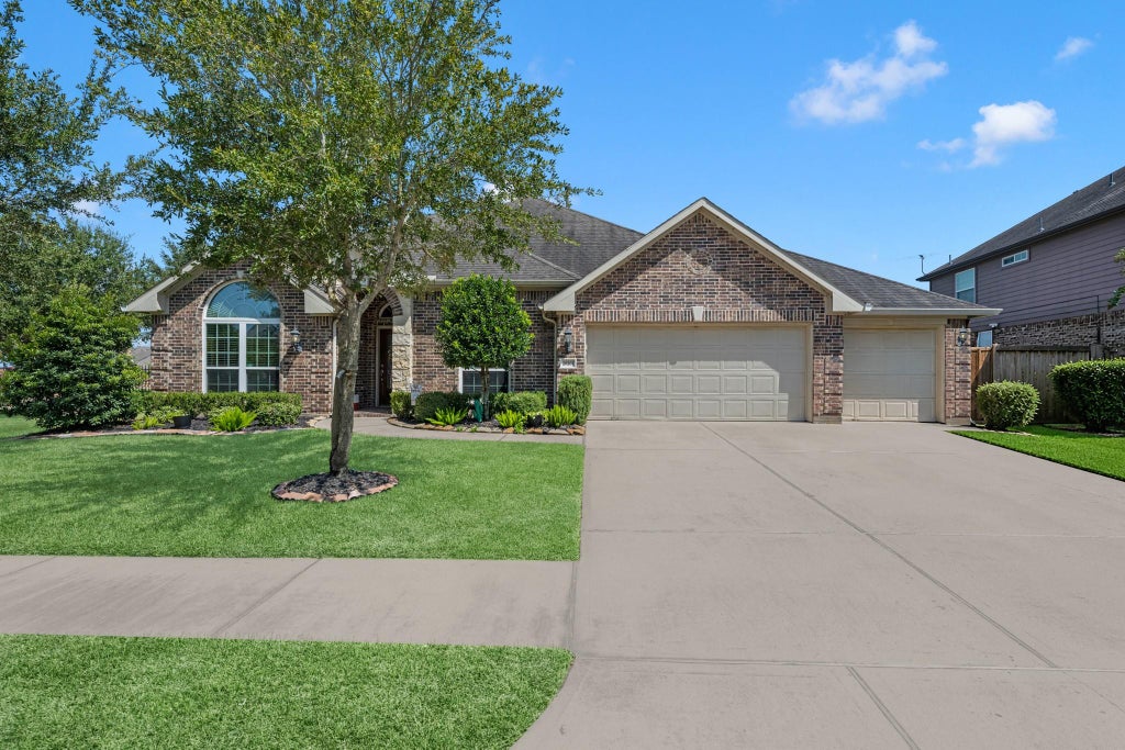 Photo of 20203 Cortina Valley Drive, Cypress, TX 77433 (MLS # 15531975)