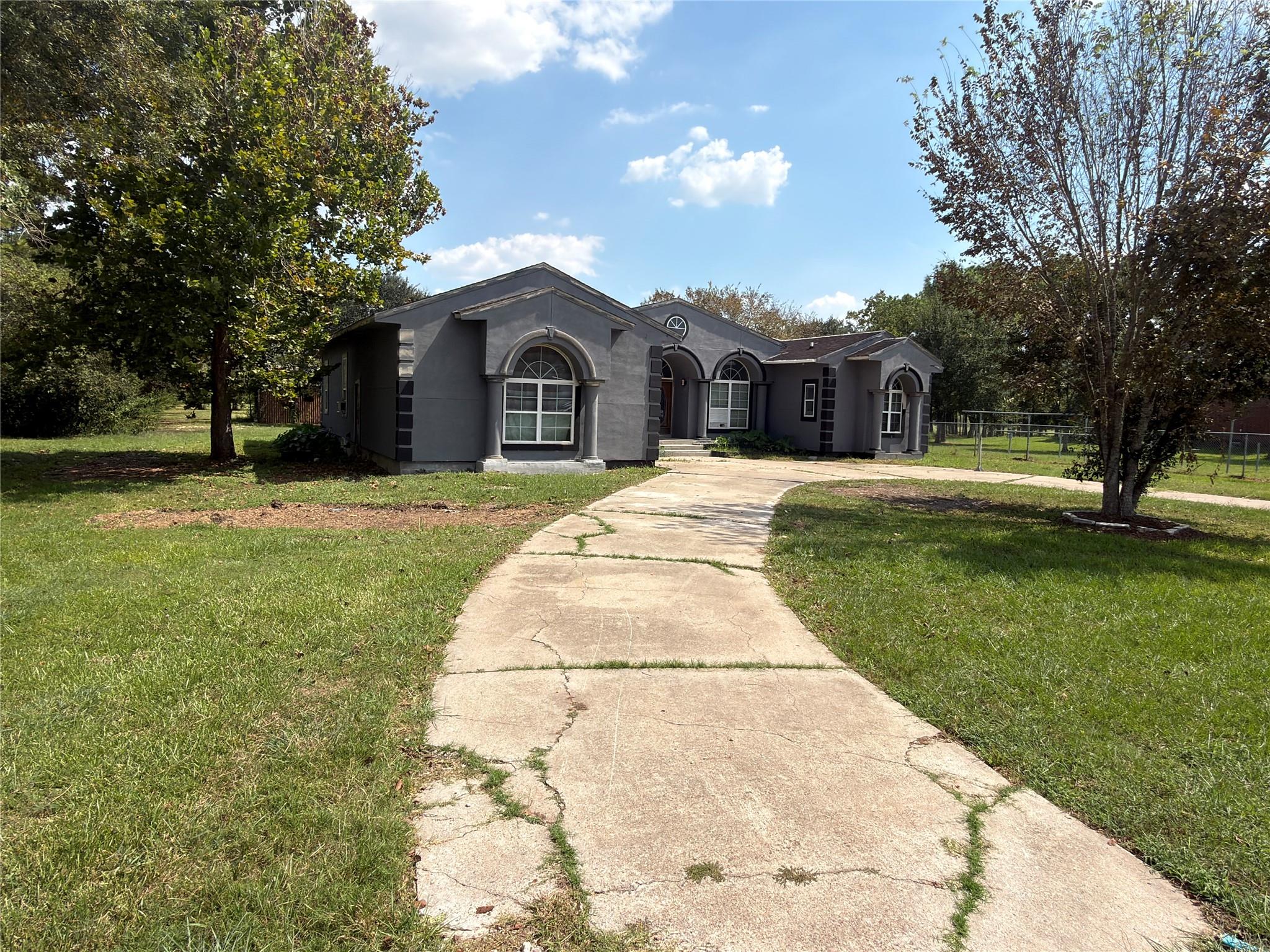 6811 Clara Lane