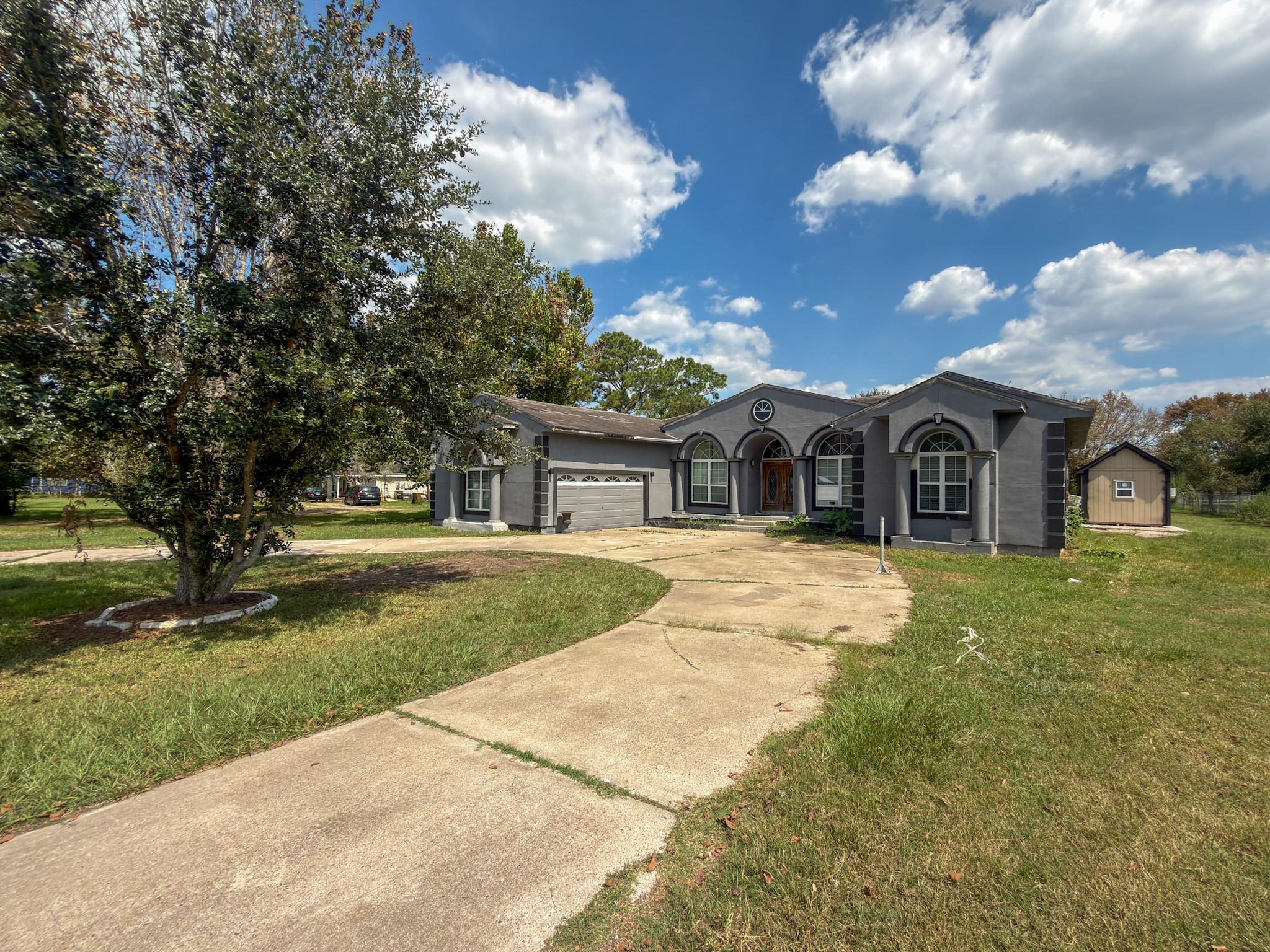 6811 Clara Lane