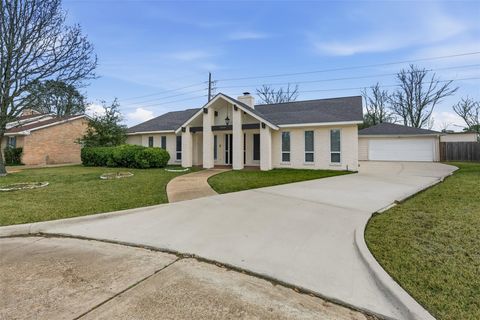 Photo of 2419 Briarlee Drive, Houston, TX 77077 (MLS # 20154214)