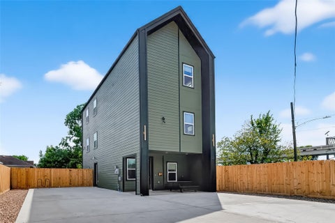 Photo of 3012 Orange Street, Houston, TX 77020 (MLS # 30095897)