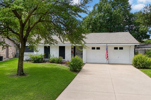 Photo of 6123 Rena Street, Houston, TX 77092 (MLS # 87028148)
