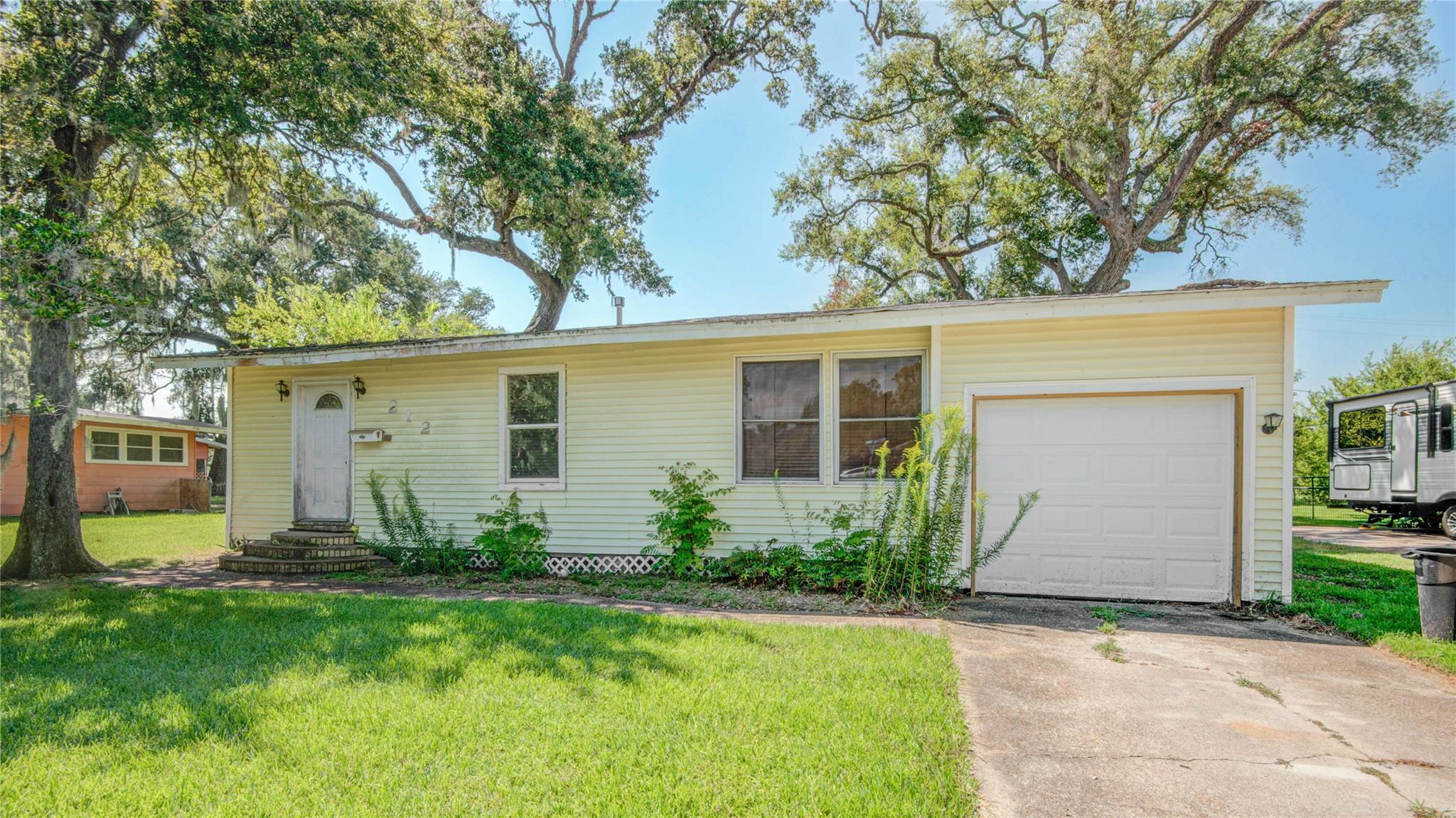 212 Winding Way Street