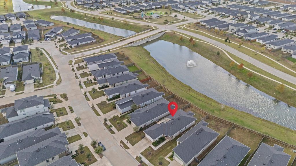 Photo of 12512 Newport Arch Lane, Houston, TX 77047 (MLS # 30735563)