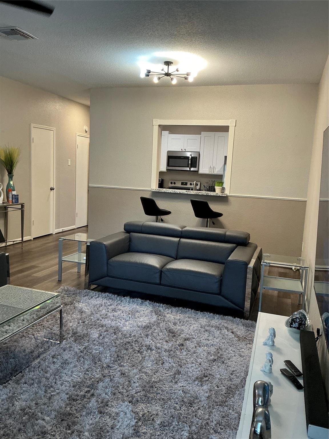 6000 Reims Road 3207