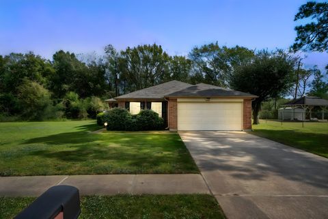 Photo of 12821 Donegal Way, Houston, TX 77047 (MLS # 82968444)
