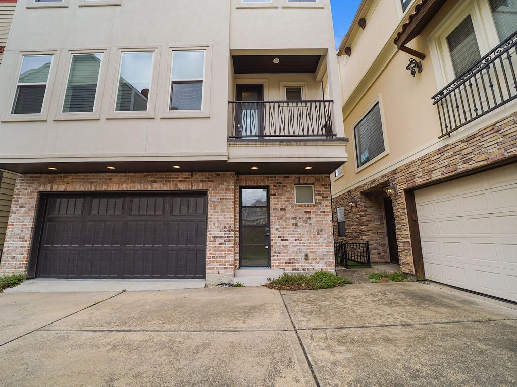 Photo of 1512 Thompson Street #2, Houston, TX 77007 (MLS # 54067660)