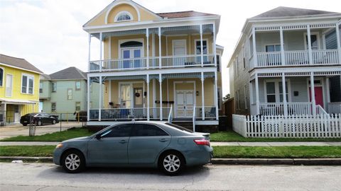 Photo of 2809 Ball Front #2, Galveston, TX 77550 (MLS # 9766965)